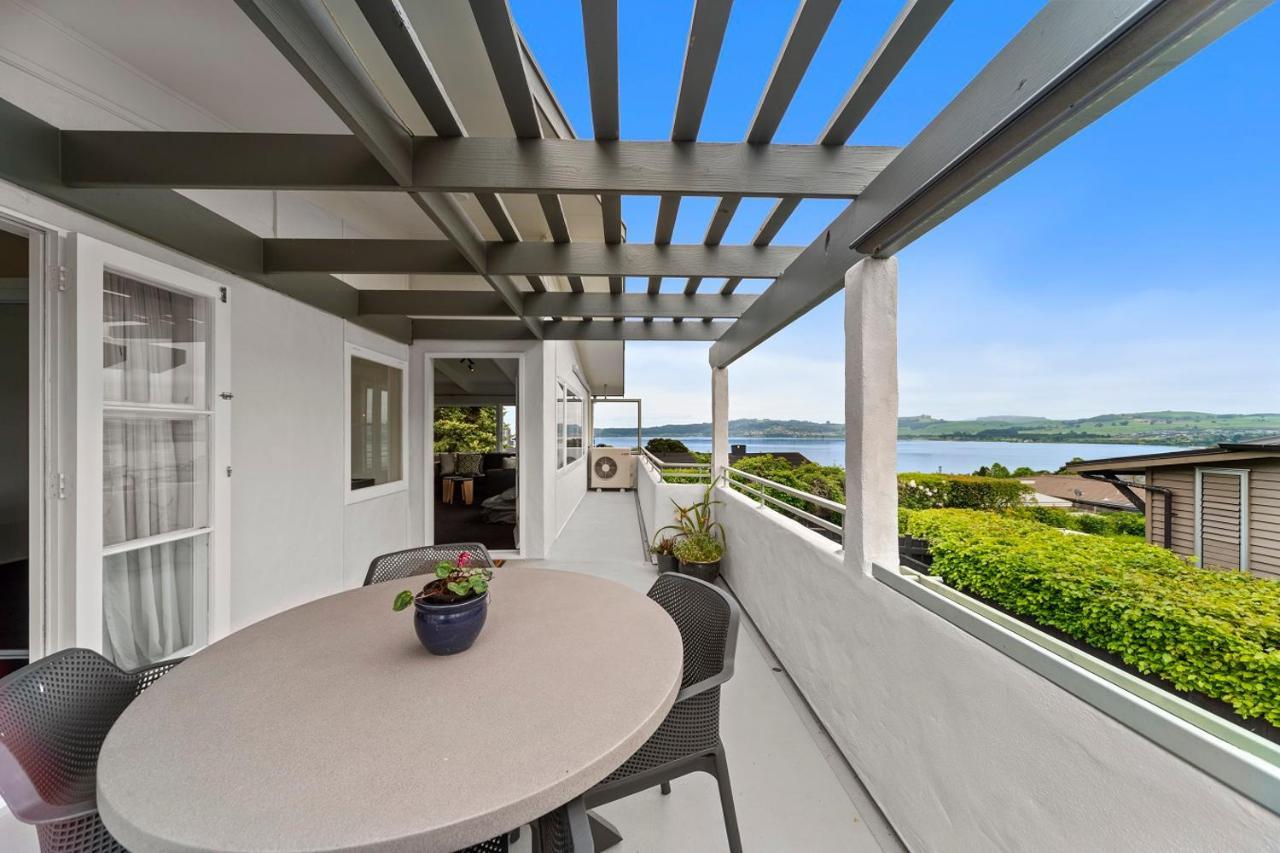 Hilltop House - Taupo Luaran gambar