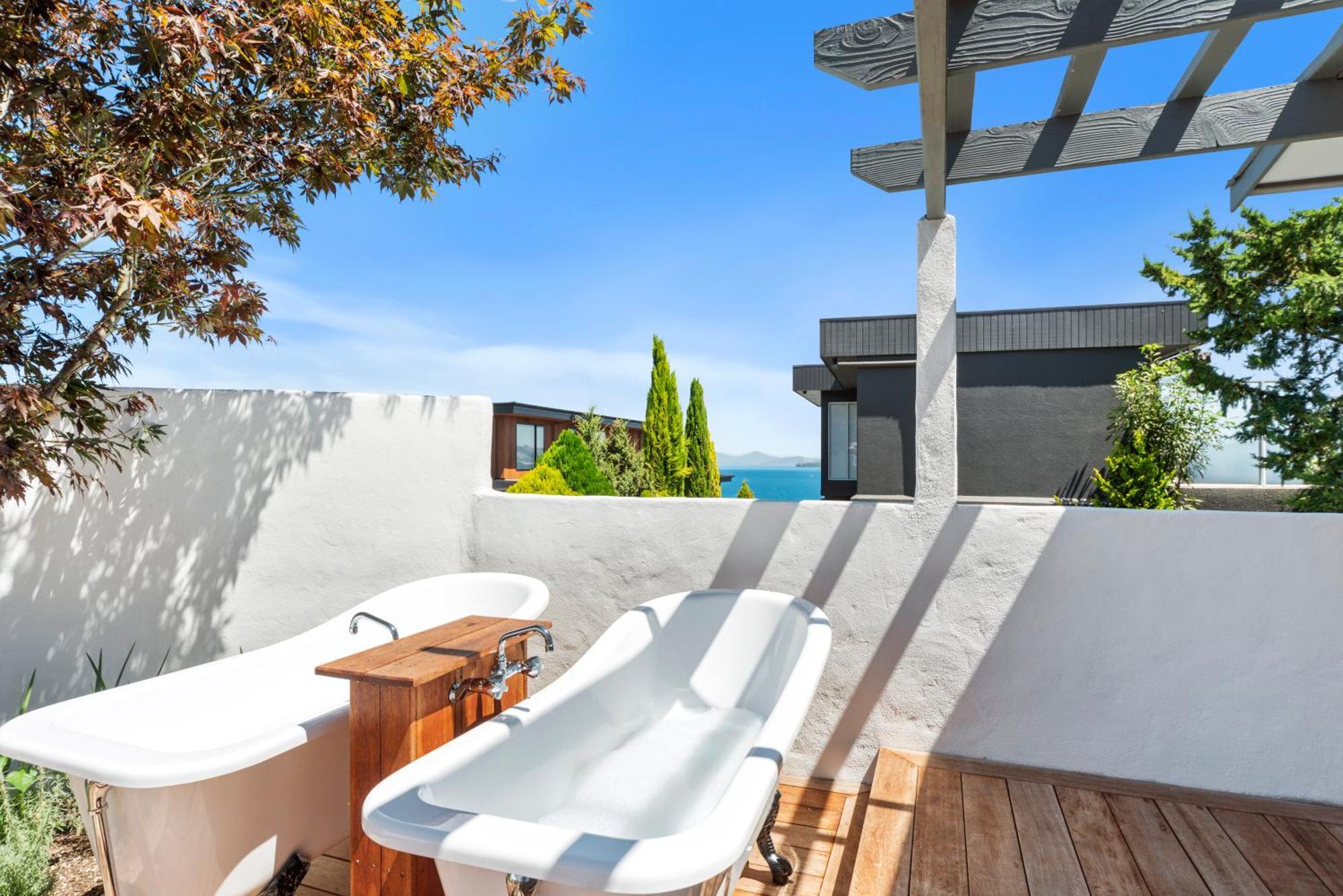 Hilltop House - Taupo Luaran gambar